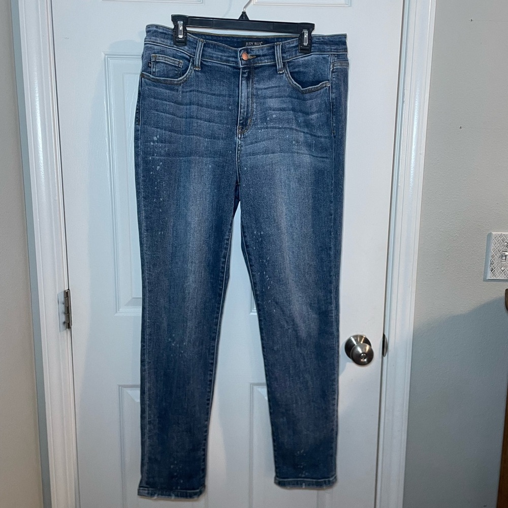 Judy Blue Boyfriend Fit Jeans Size 13/31 Mid Rise Distressed Stretch Denim